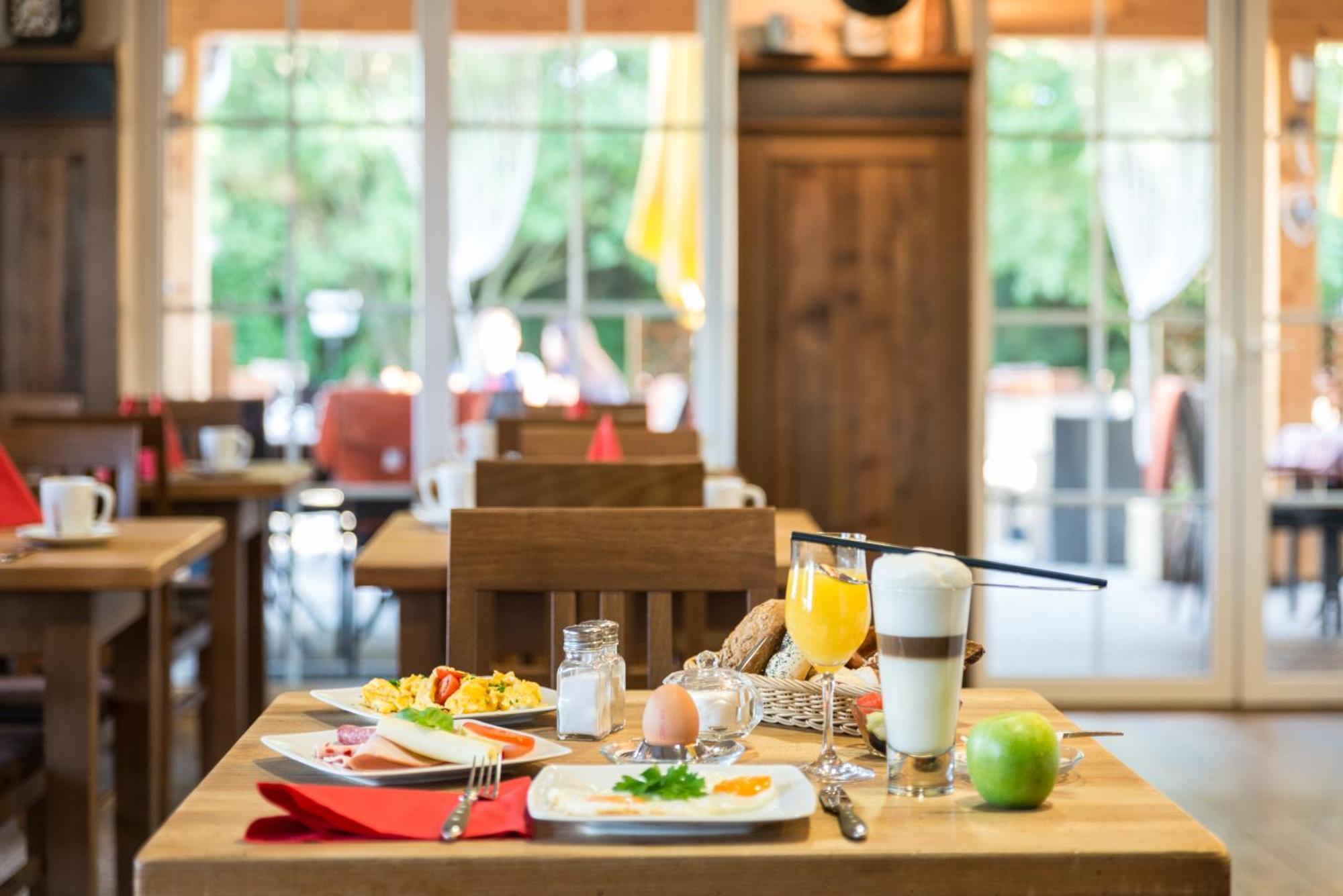 Abasto Hotel & Spa Maisach Maisach  Kültér fotó