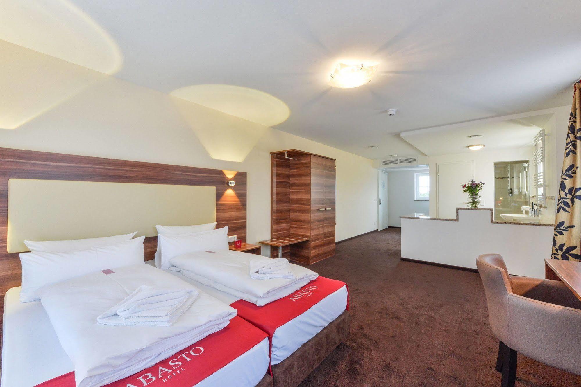 Abasto Hotel & Spa Maisach Maisach  Kültér fotó